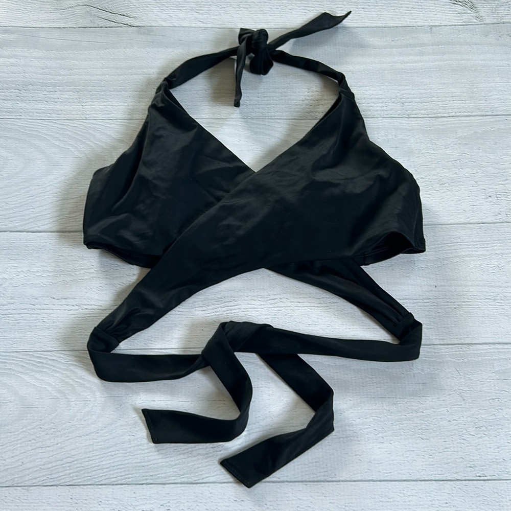 Athleta Wrap Bikini Top Sz 36 B/C‎ Black